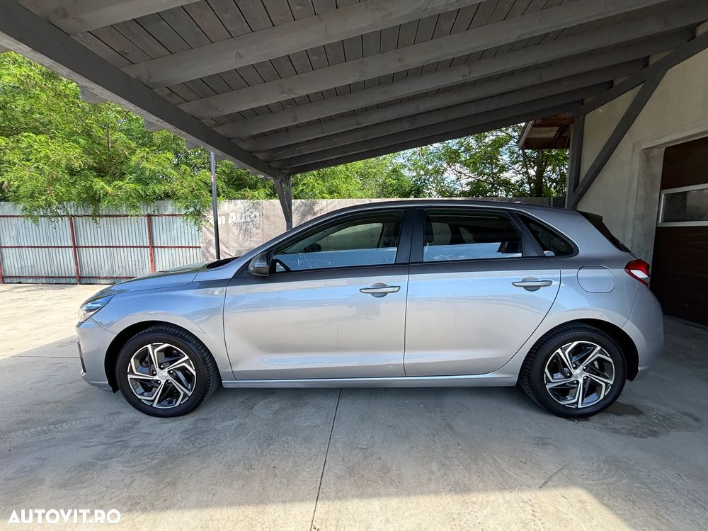 Hyundai i30 1.5 110CP M/T Highway - 11
