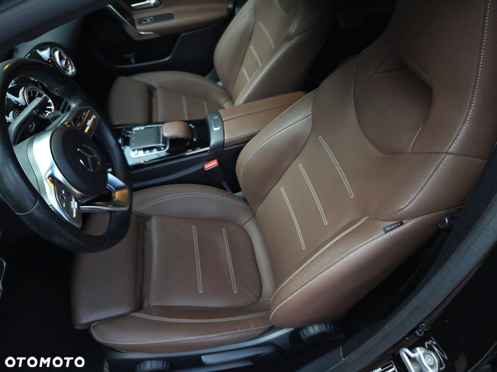 Mercedes-Benz Klasa A 180 d 7G-DCT AMG Line - 38