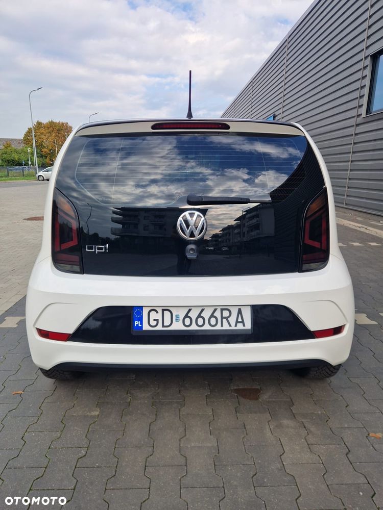 Volkswagen up! - 8