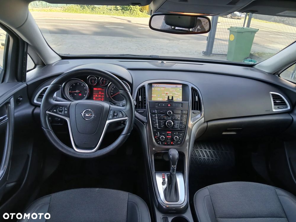 Opel Astra 1.4 T Executive EU6 - 31