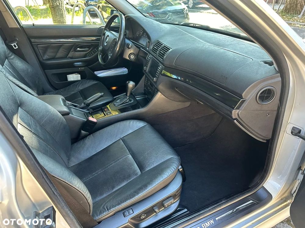 BMW Seria 5 - 11