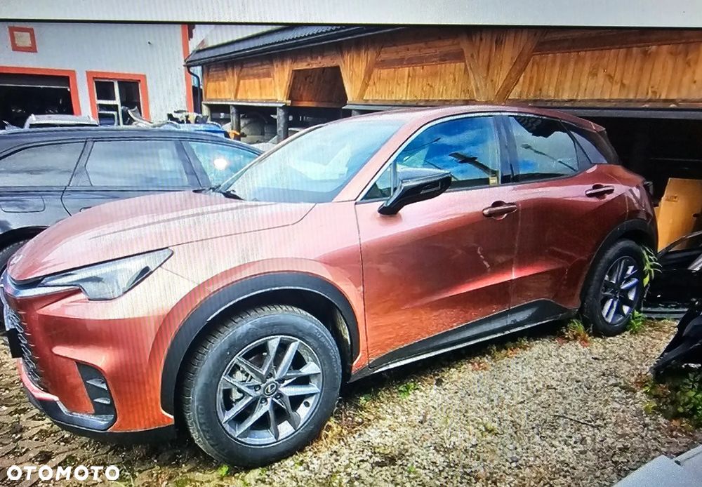 Lexus LBX - 1