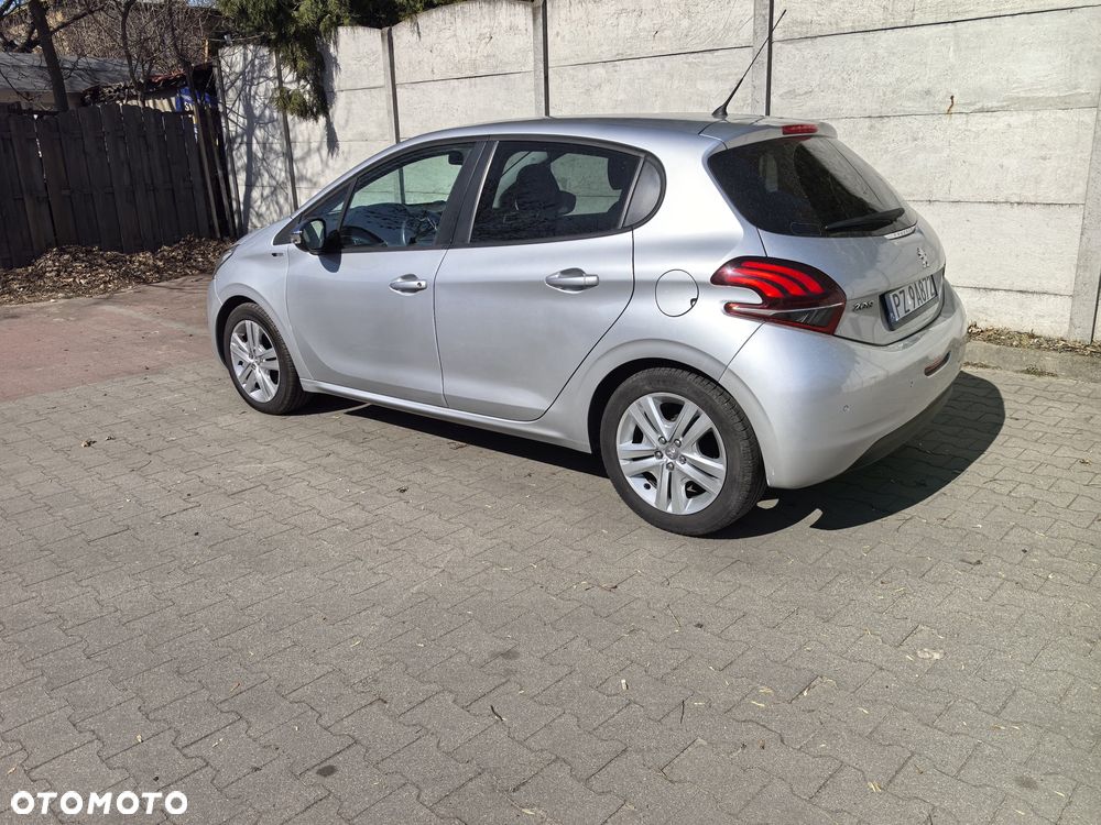 Peugeot 208 82 PureTech Style - 9