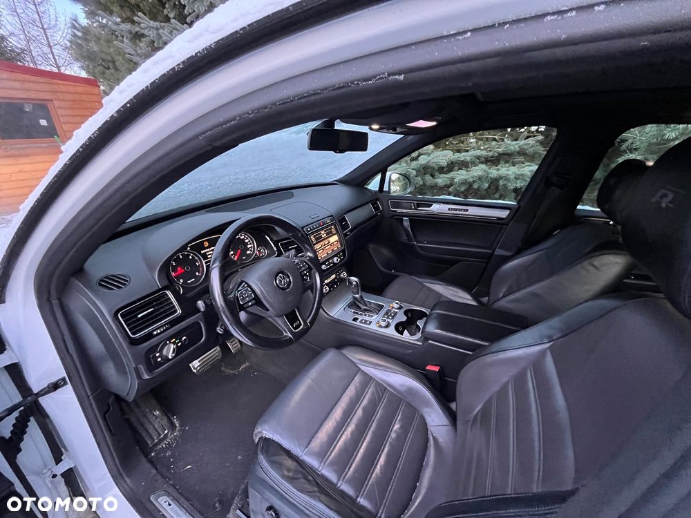 Volkswagen Touareg 3.0 V6 TDI BMT Perfectline R-Style - 12