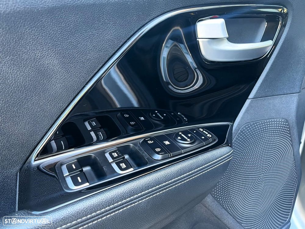 Kia Niro - 47