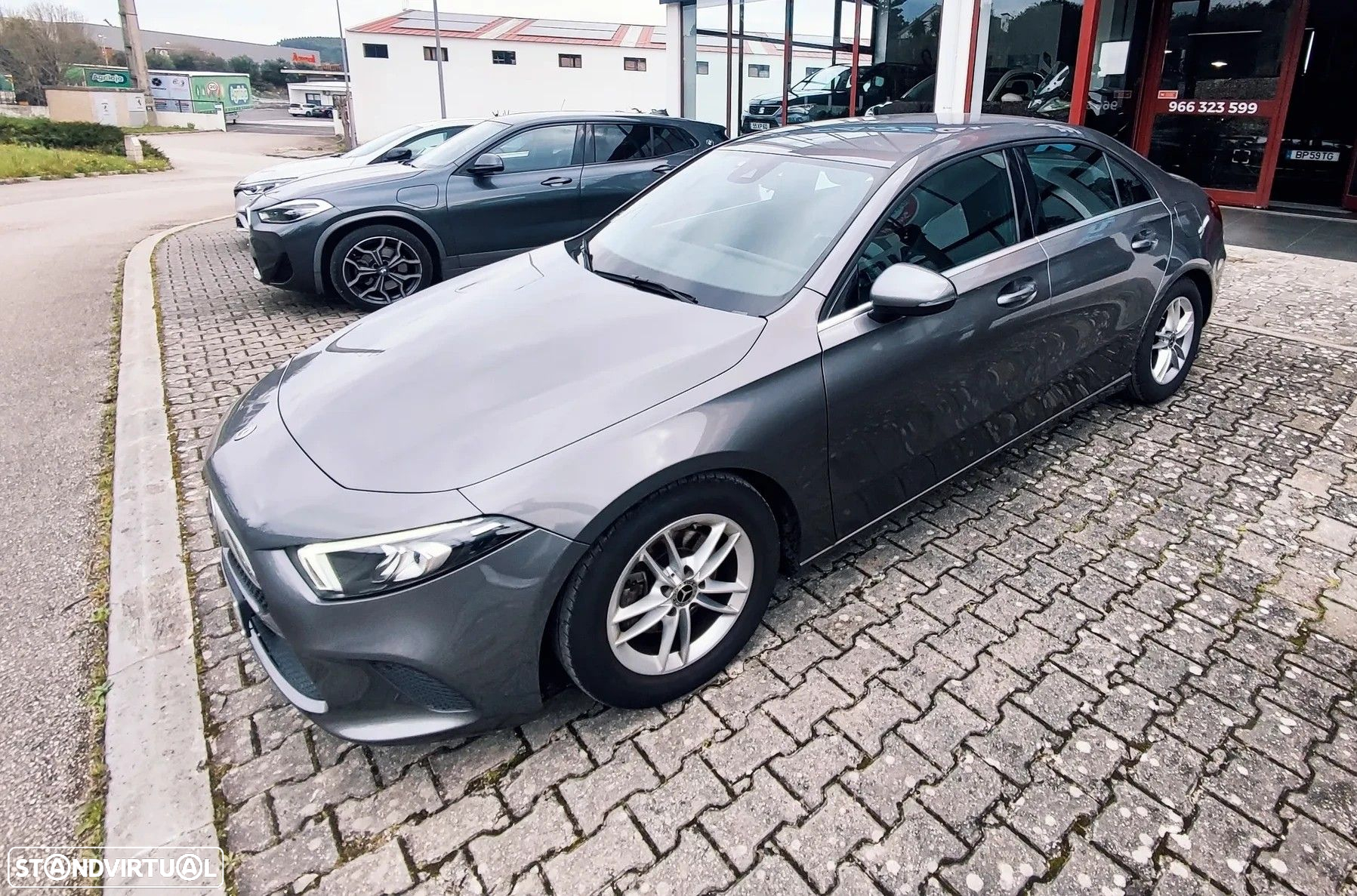 Mercedes-Benz A 180 Limousine d Progressive Aut. - 3