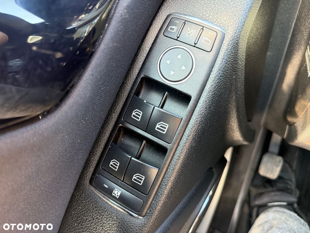 Mercedes-Benz Klasa C - 21