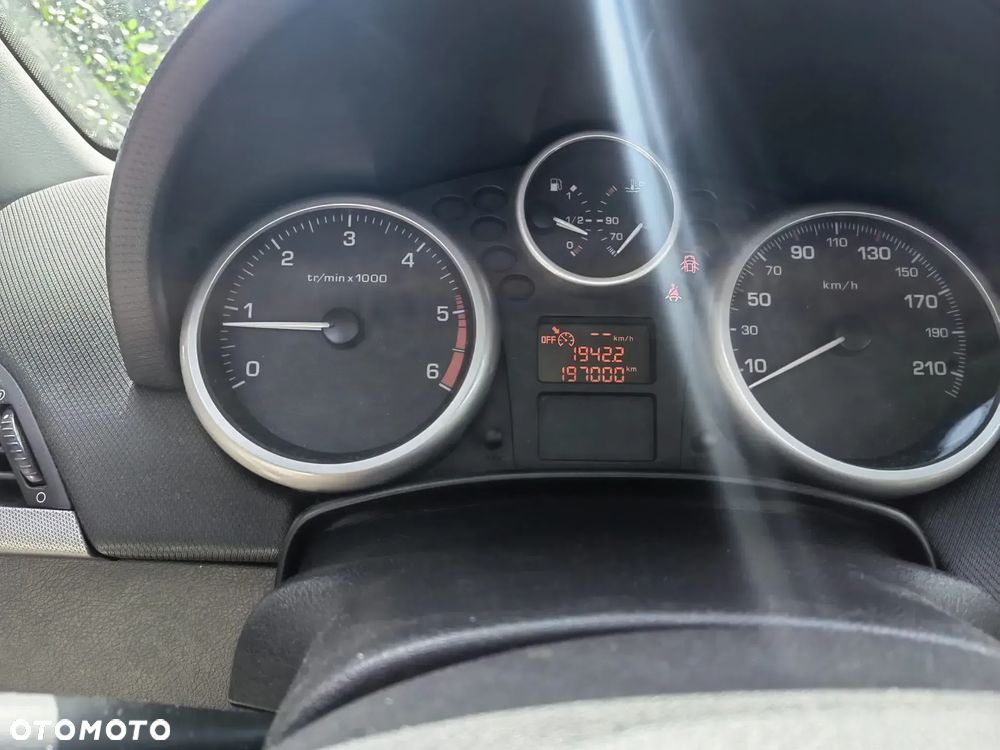 Peugeot 207 - 10
