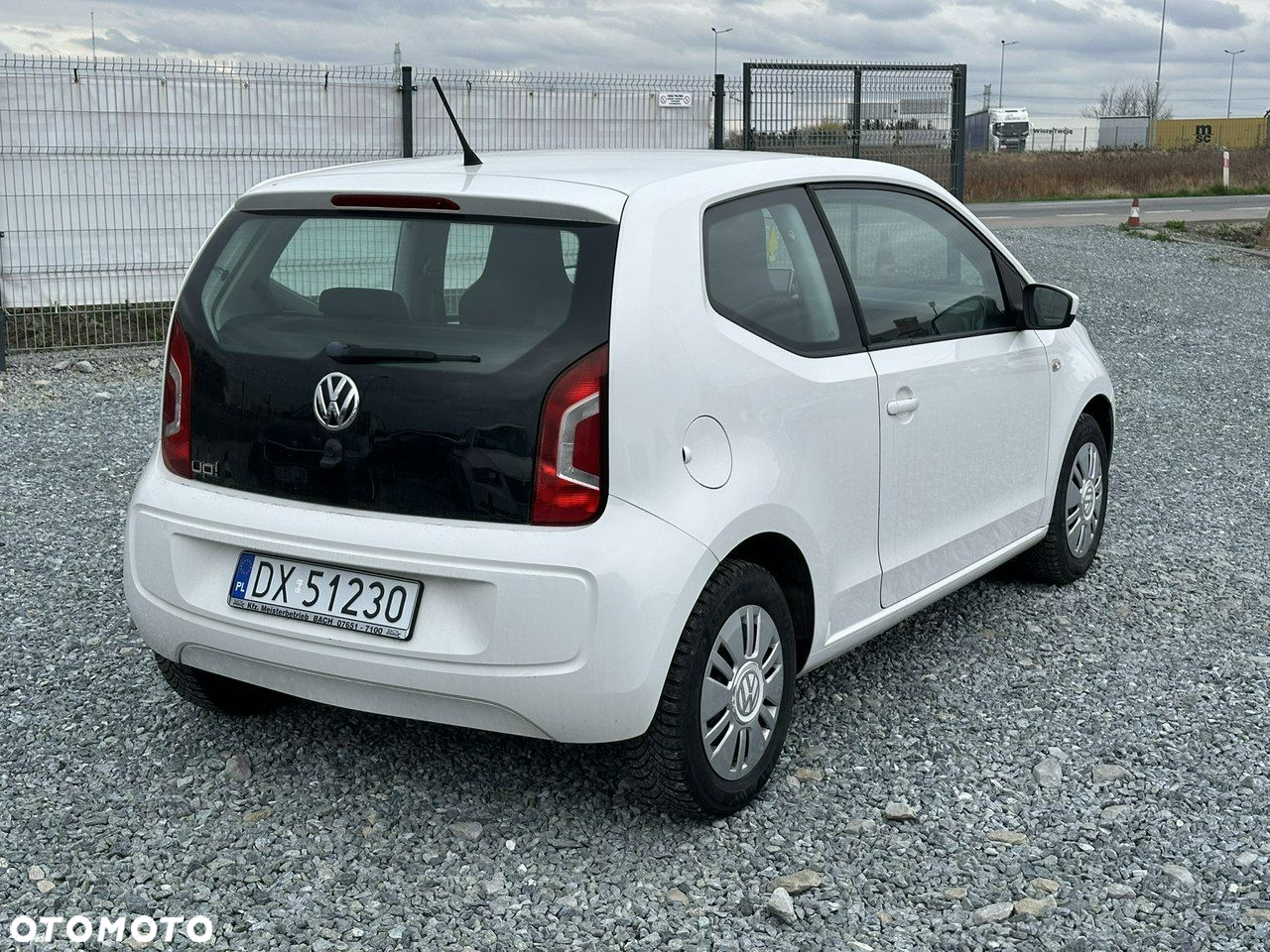 Volkswagen up! 1.0 White Style - 5