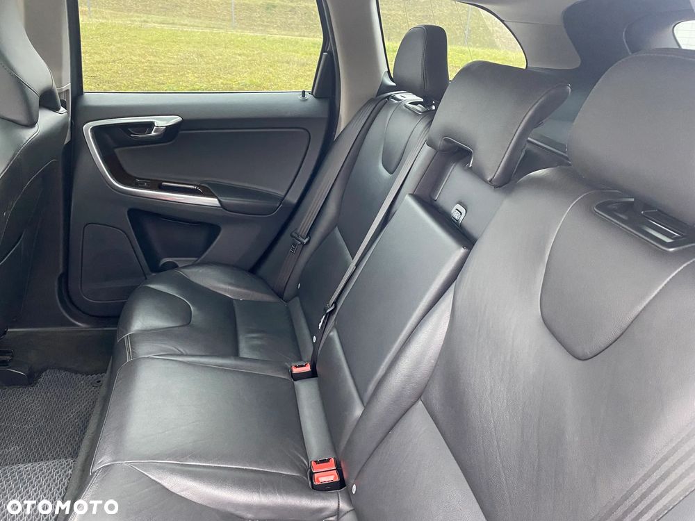 Volvo XC 60 D3 Geartronic Summum - 14