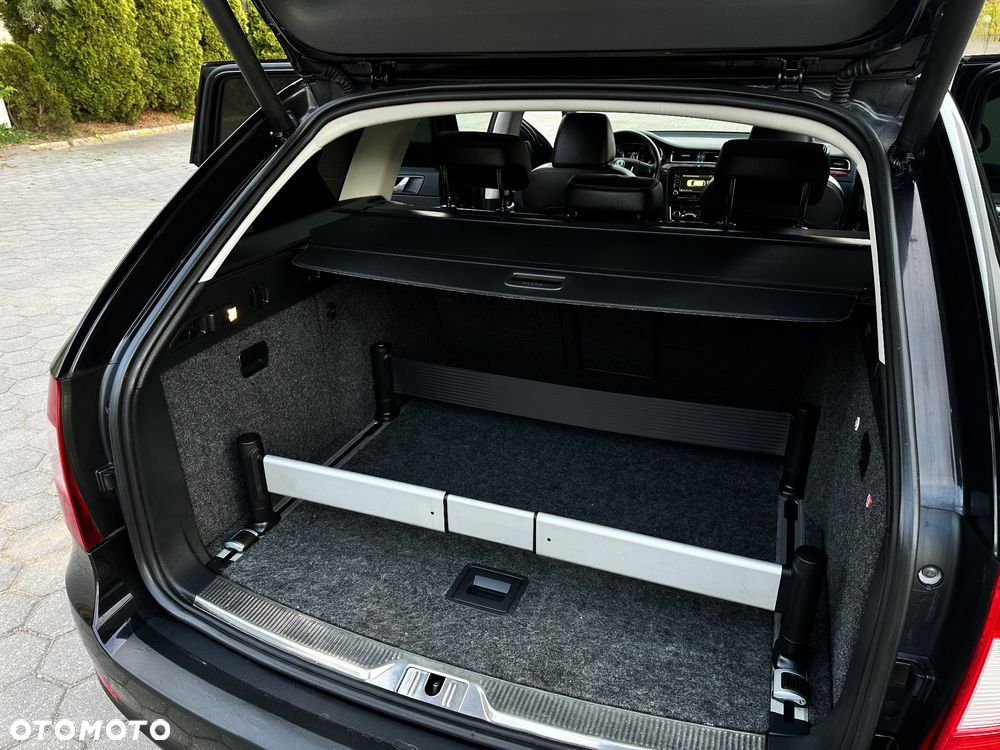 Skoda Superb 2.0 TDI DSG Exclusive - 25