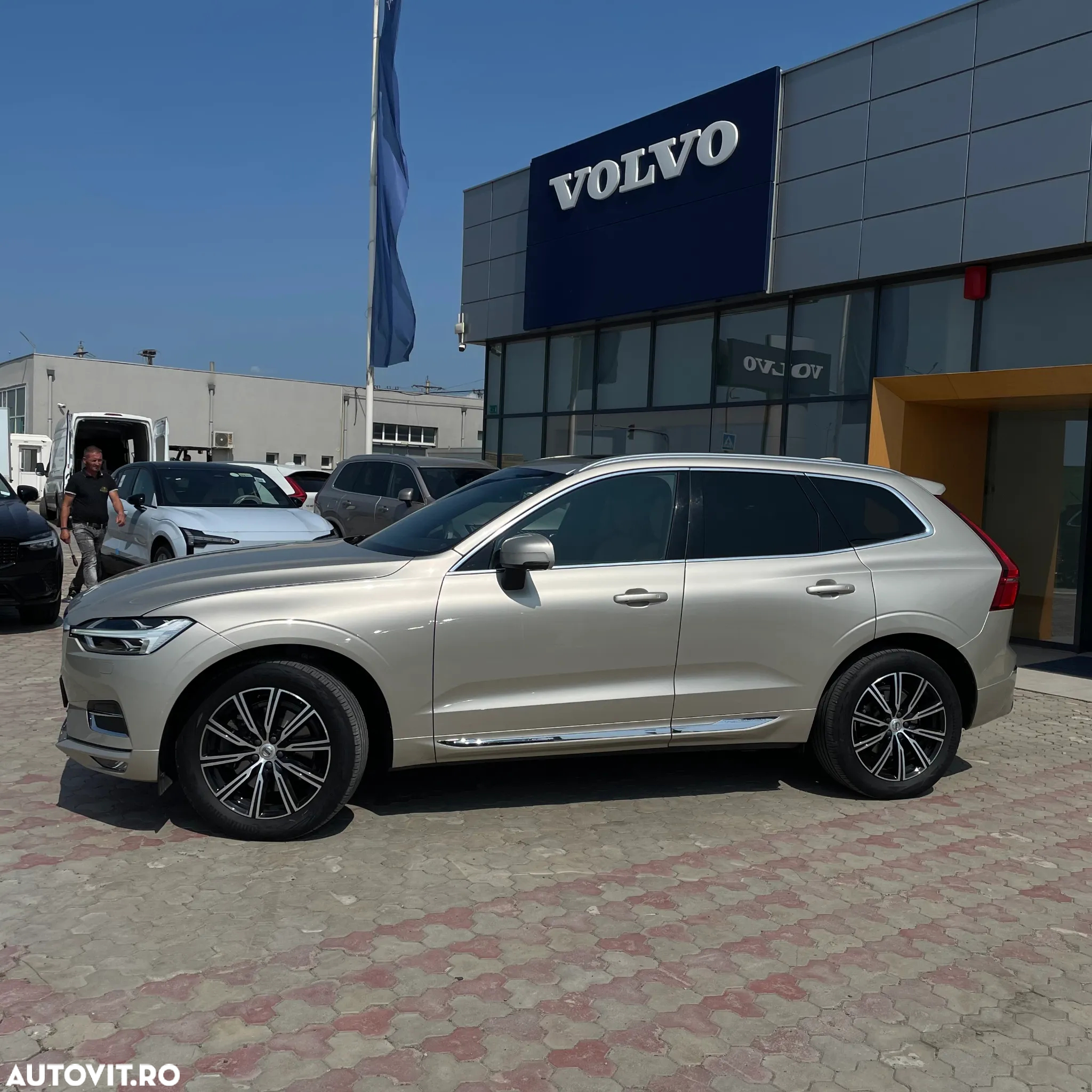 Volvo XC 60 B4 MHEV AWD Inscription - 4