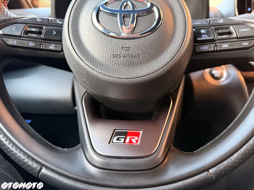 Toyota Yaris Cross 130 1.5 VVT-i GR Sport - 38