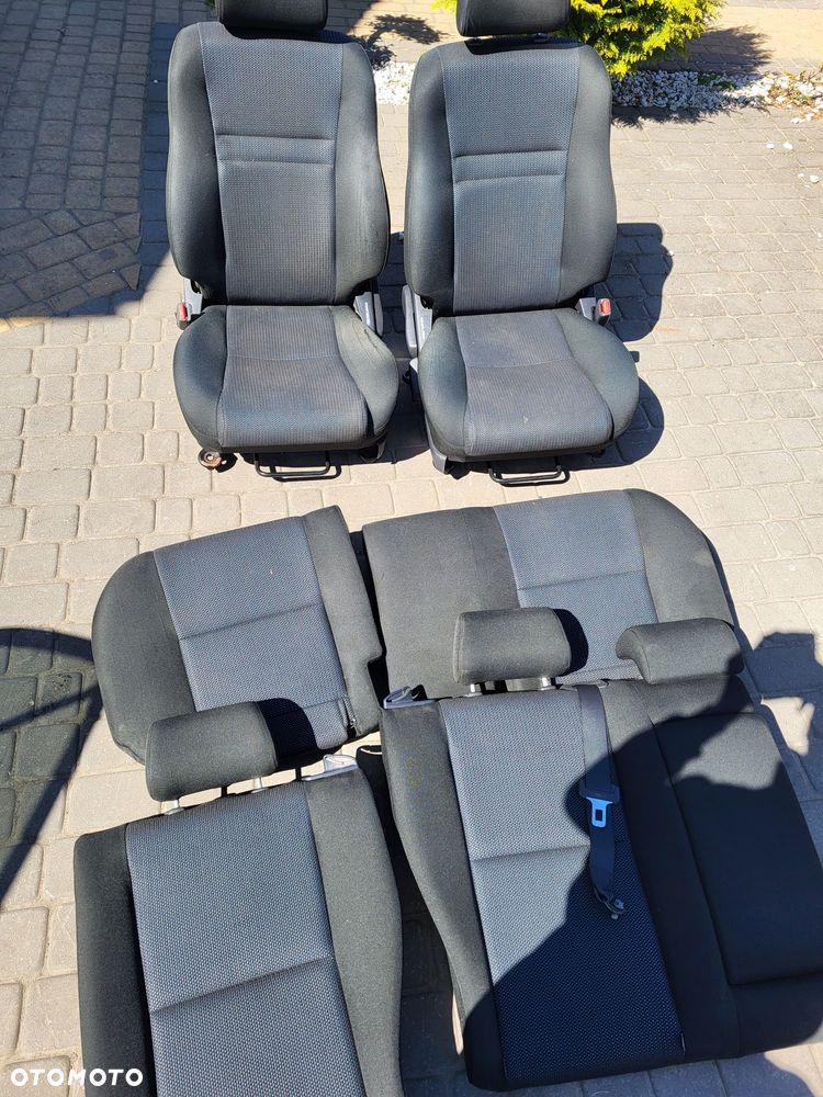 Fotele kanapa komplet toyota avensis t25 fl kombi komplet
