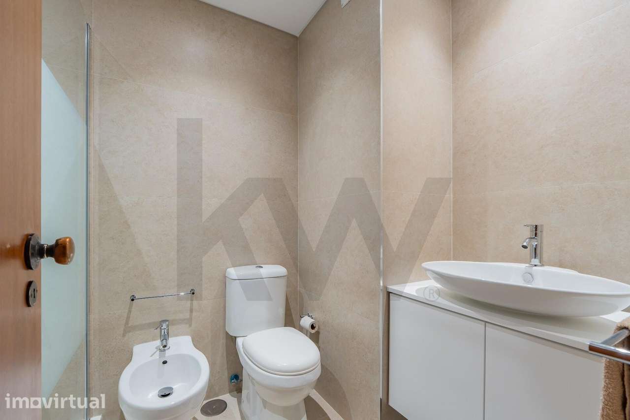 T2 Renovado com Garagem nas Olaias — Conforto, Centralidade e Qualidad - Grande imagem: 5/37