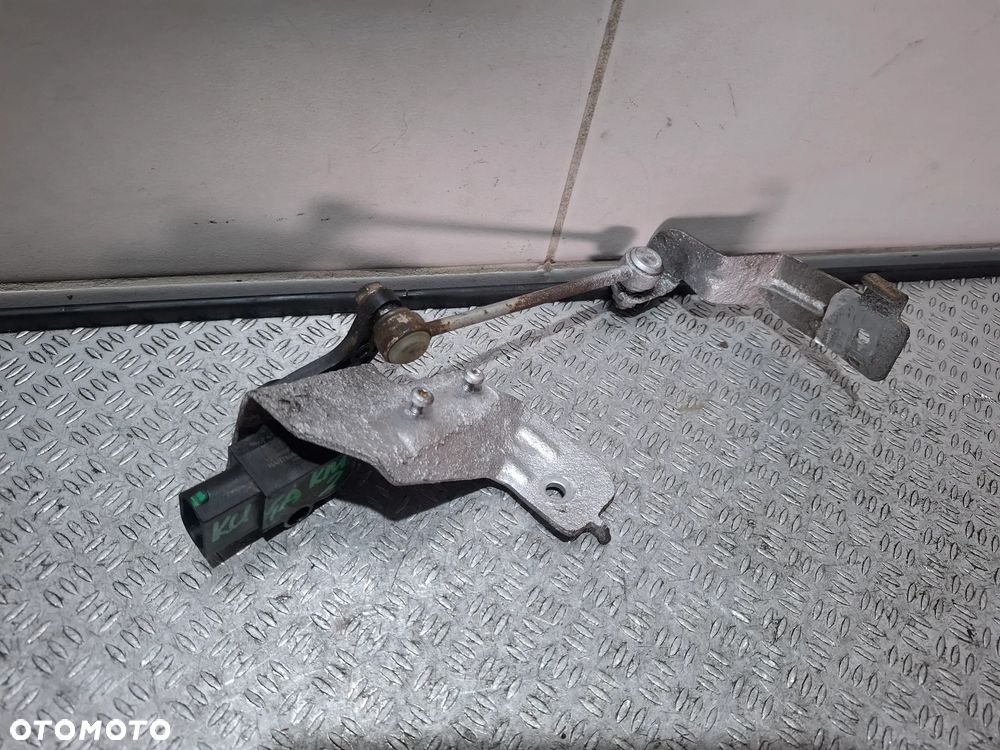 Czujnik poziomowania świateł xenon Ford Kuga II Mk2 2015 rok nr VP3M5F13D007EA - 2