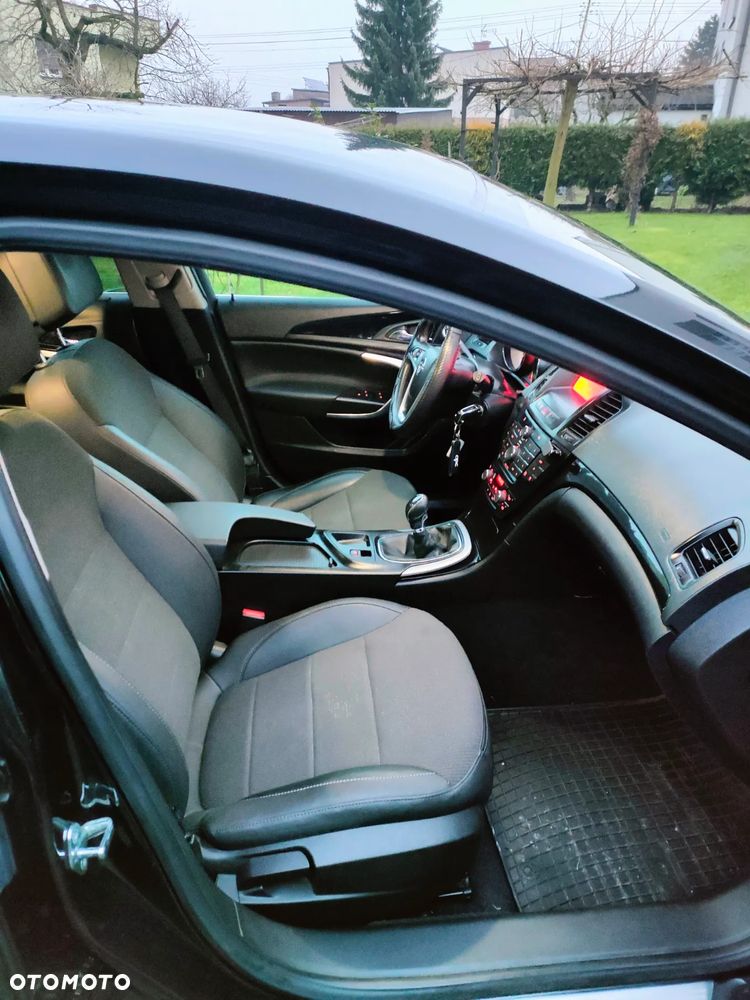 Opel Insignia - 12
