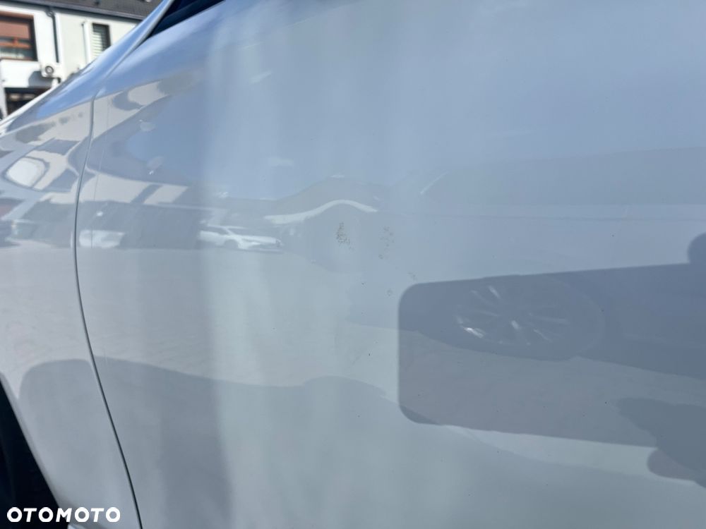 Mercedes-Benz Klasa E 220 d 4-Matic 9G-TRONIC - 21
