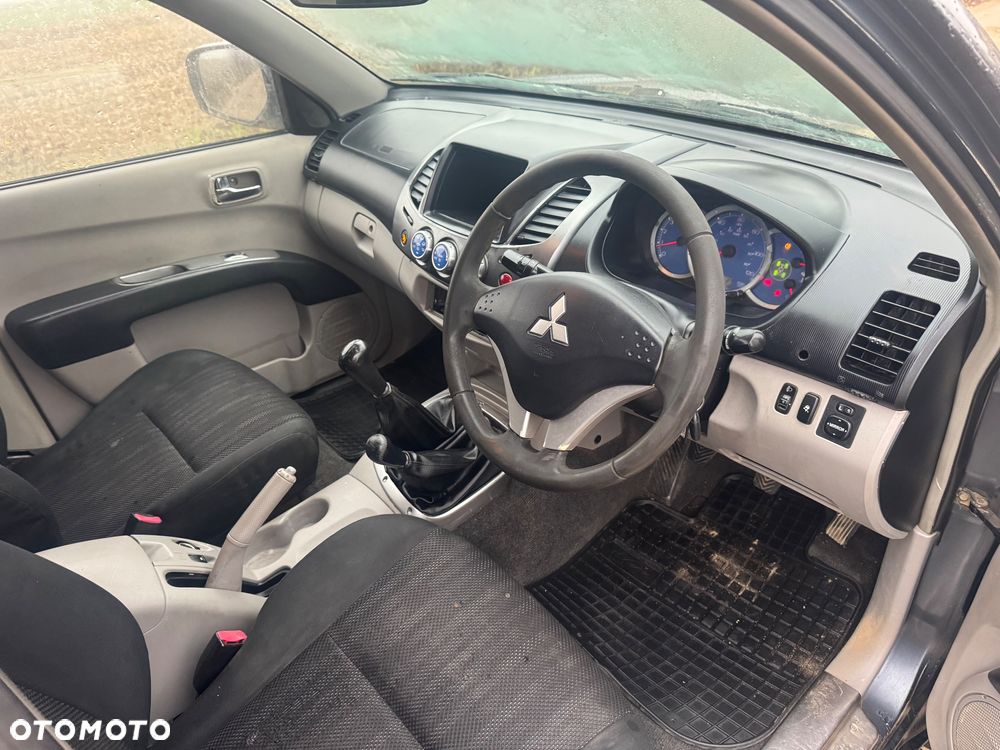 Mitsubishi L200 Pick Up 4x4 Intense Double Cab - 14