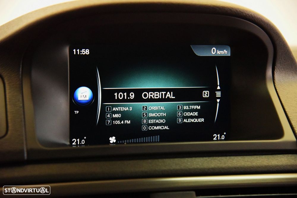 Volvo XC 70 2.0 D4 Momentum Geartronic - 21