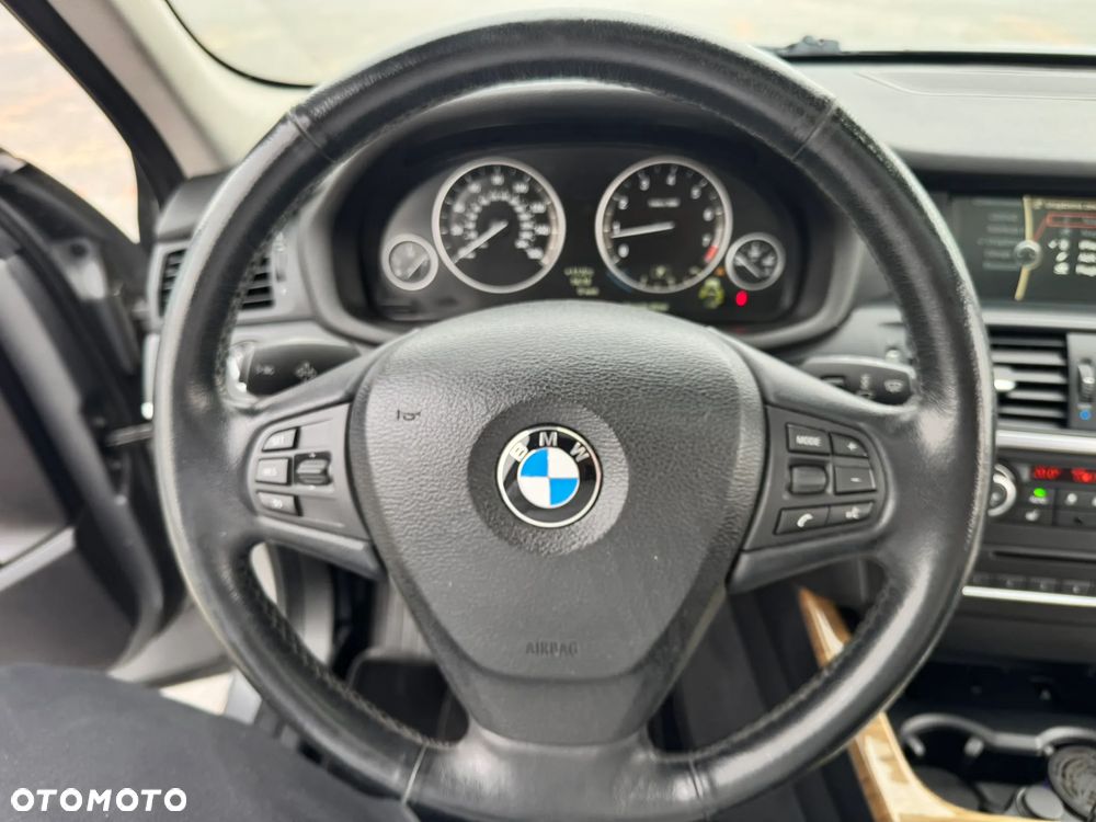 BMW X3 28i xDrive - 18