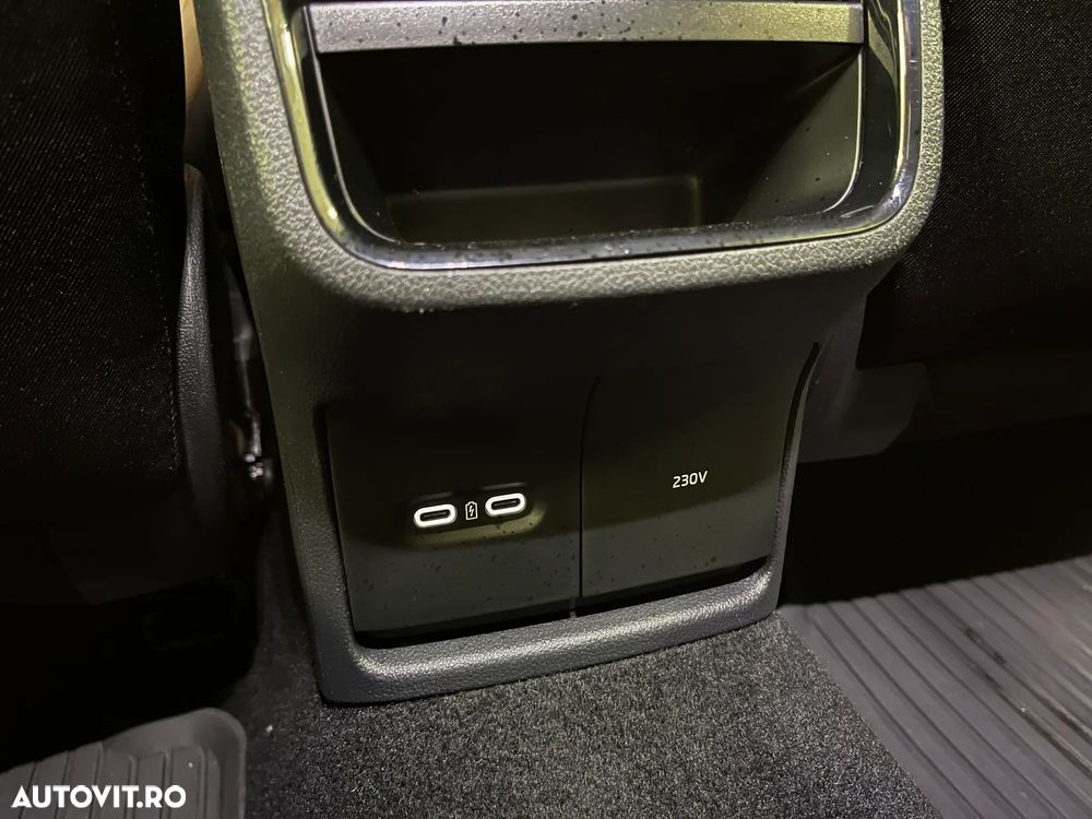 Skoda Octavia 2.0 TDI DSG Ambition - 28