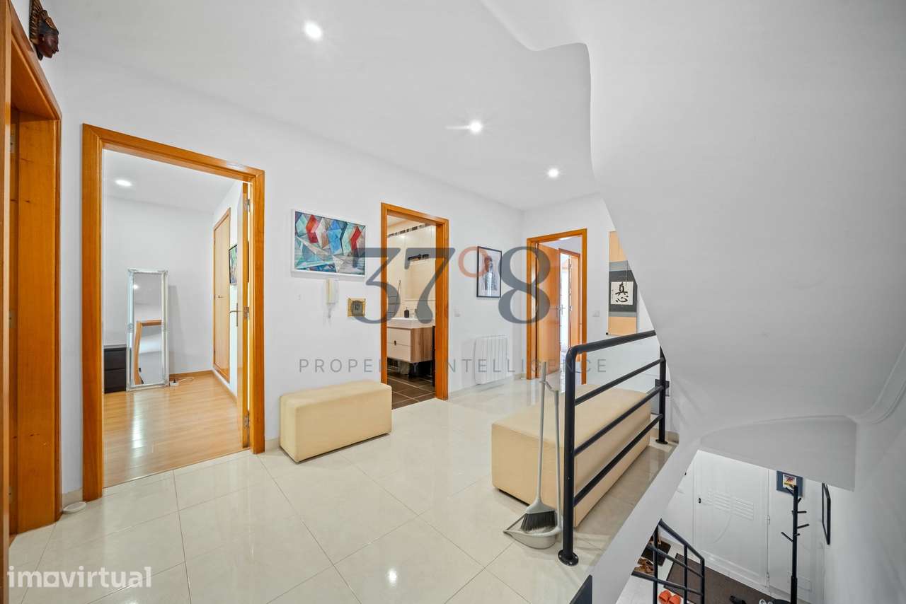 T4 - Moradia Versátil com Terraços, Garagem Dupla - Tavira Residencial - Grande imagem: 5/29