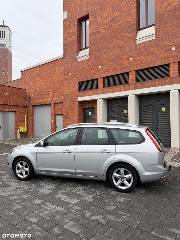 Ford Focus 1.6 16V Ambiente - 23