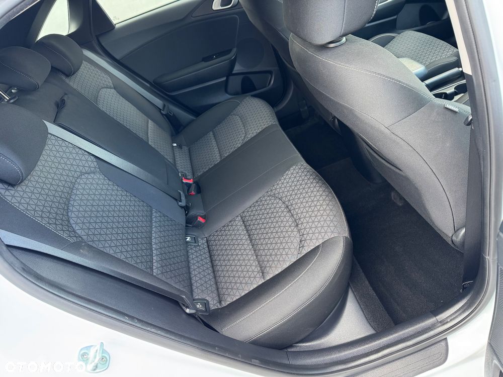 Kia Ceed 1.4 T-GDI L DCT - 21