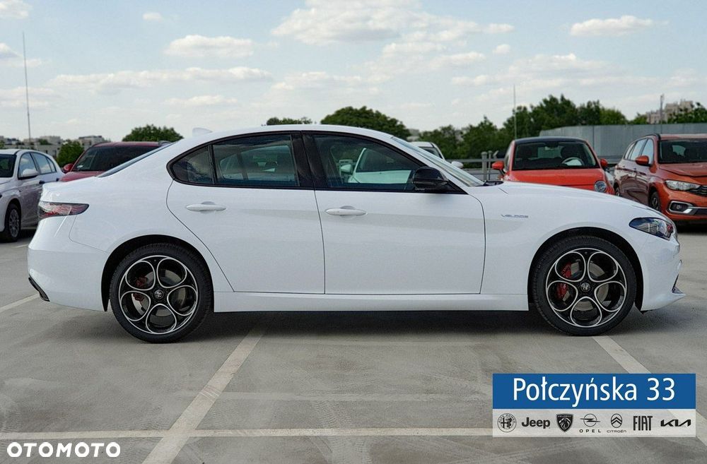 Alfa Romeo Giulia - 5