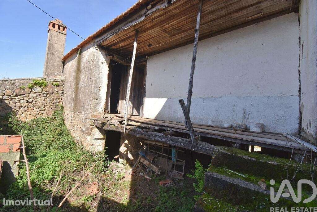 Casa de aldeia T2 em Vila Nova de 200,00 m2 - Grande imagem: 3/13