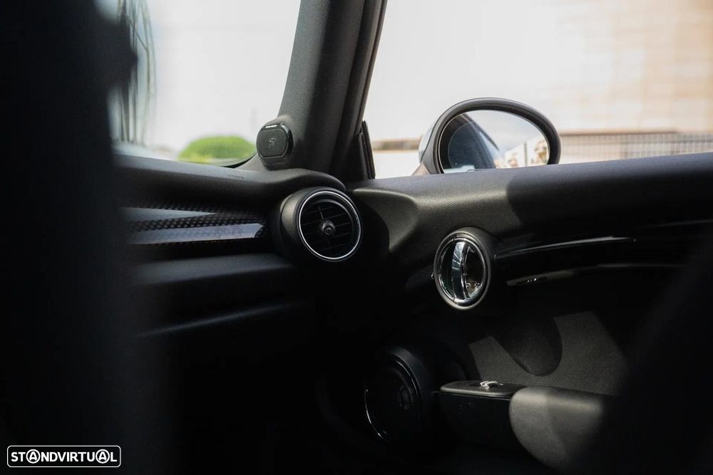 MINI 3 Portas Cooper SD - 26