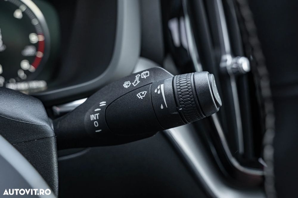 Volvo XC 60 B4 D AWD Geartronic RDesign - 27