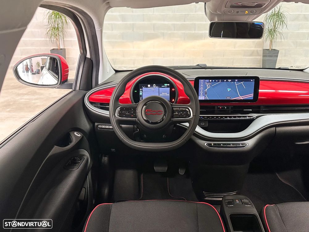 Fiat 500e 23,8kWh Red - 38
