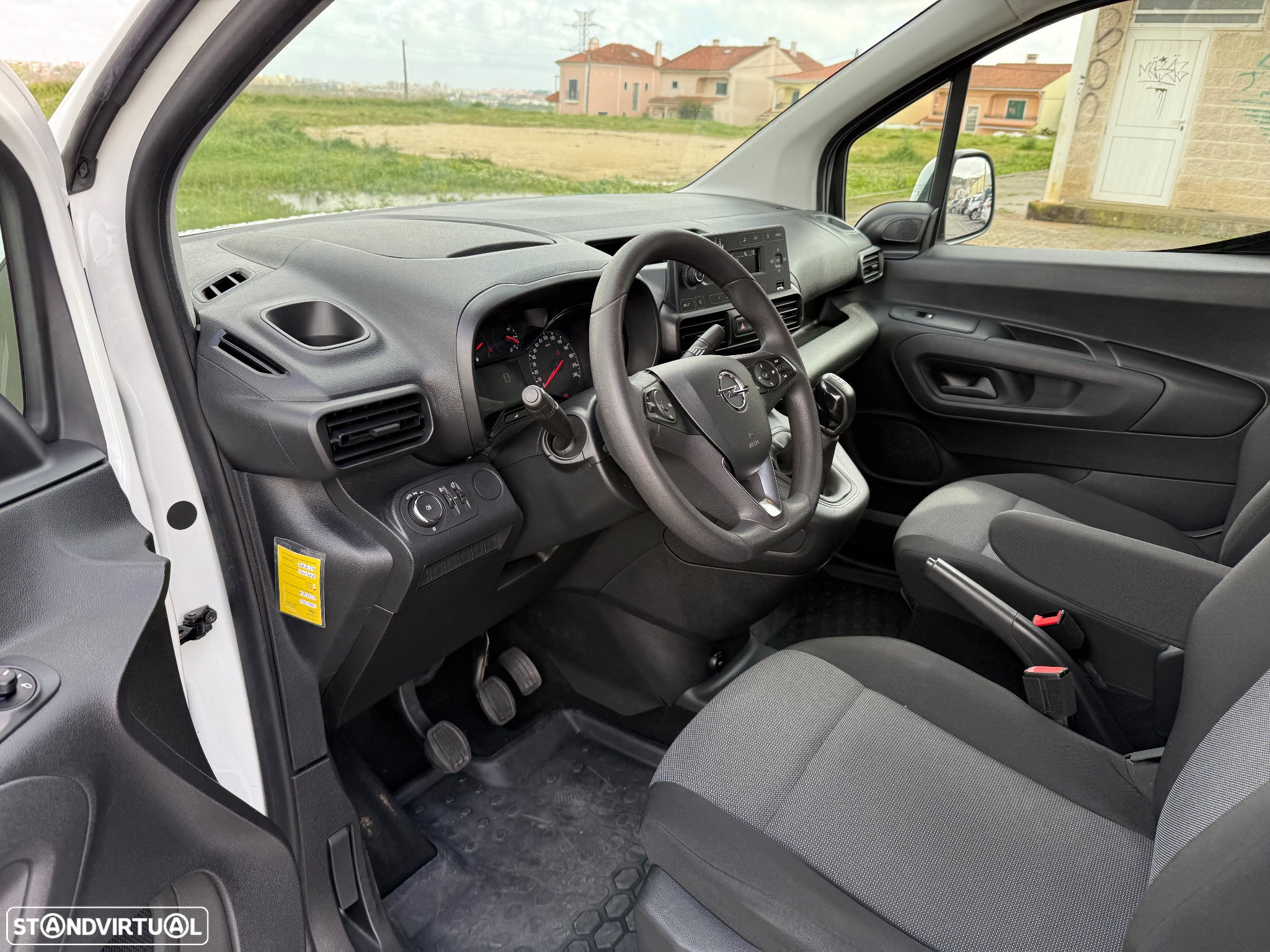 Opel COMBO 1.5D L1H1 - 11