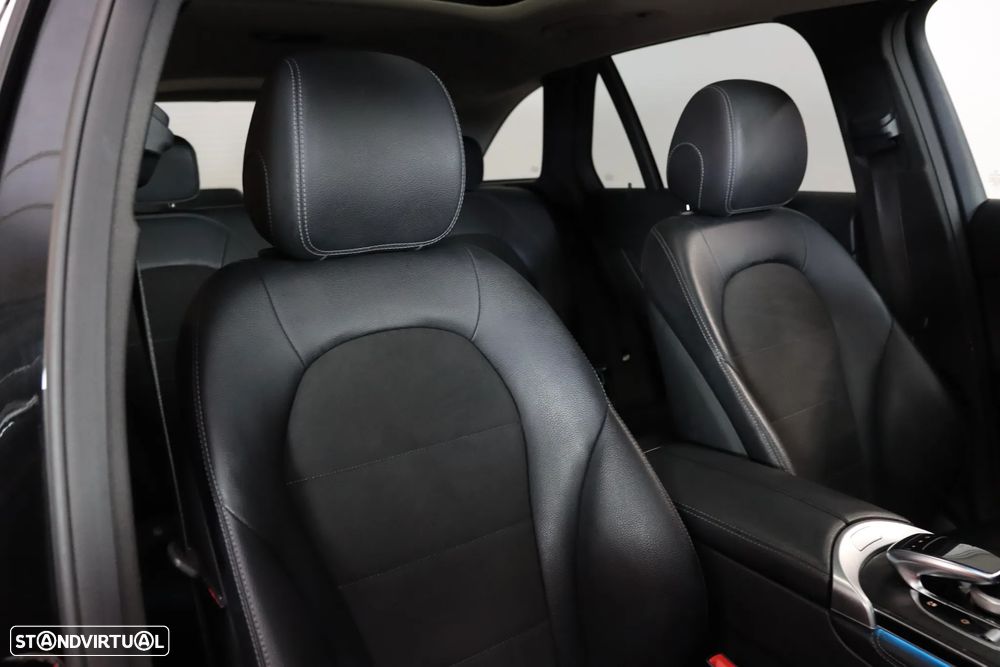 Mercedes-Benz GLC 350 e 4Matic 7G-TRONIC AMG Line - 26