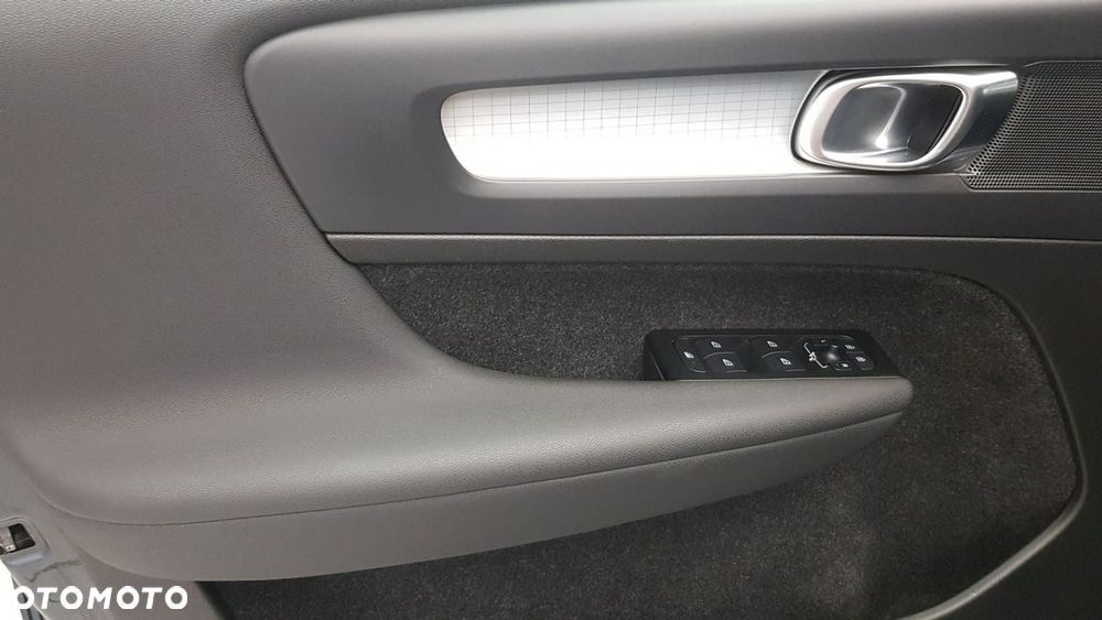 Volvo XC 40 - 19
