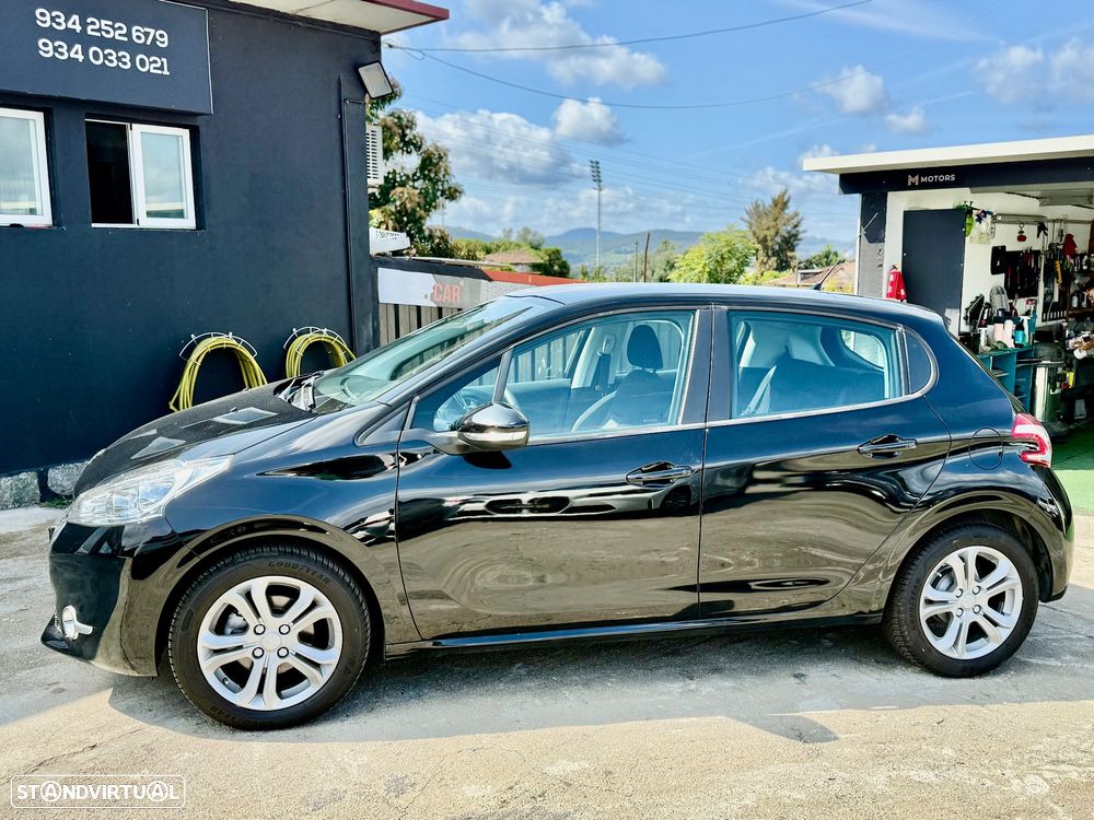 Peugeot 208 1.2 PureTech Style - 30