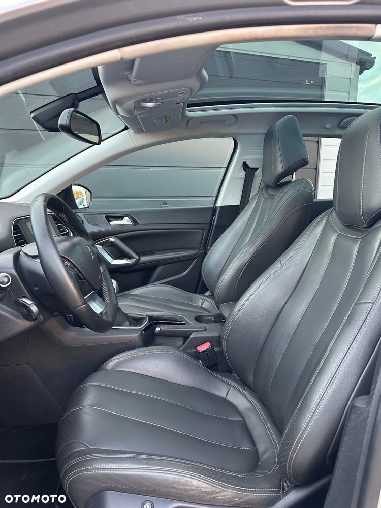 Peugeot 308 1.6 BlueHDi Allure S&S - 20