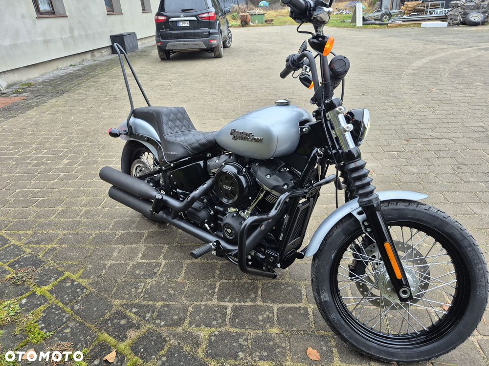 Harley-Davidson Softail Street Bob - 7
