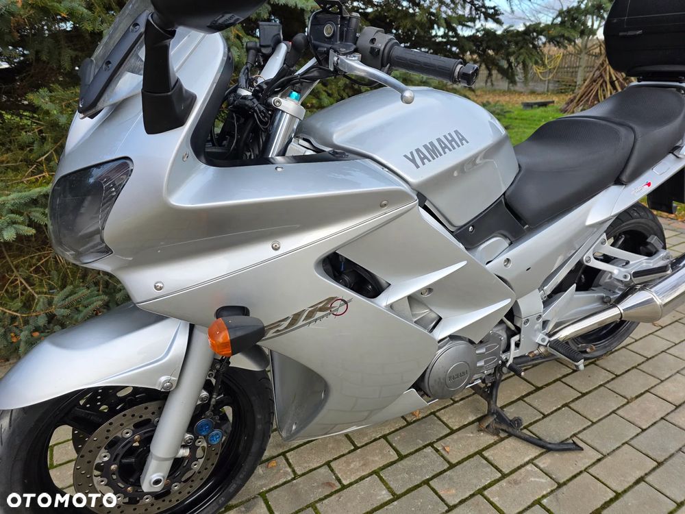 Yamaha FJR - 31