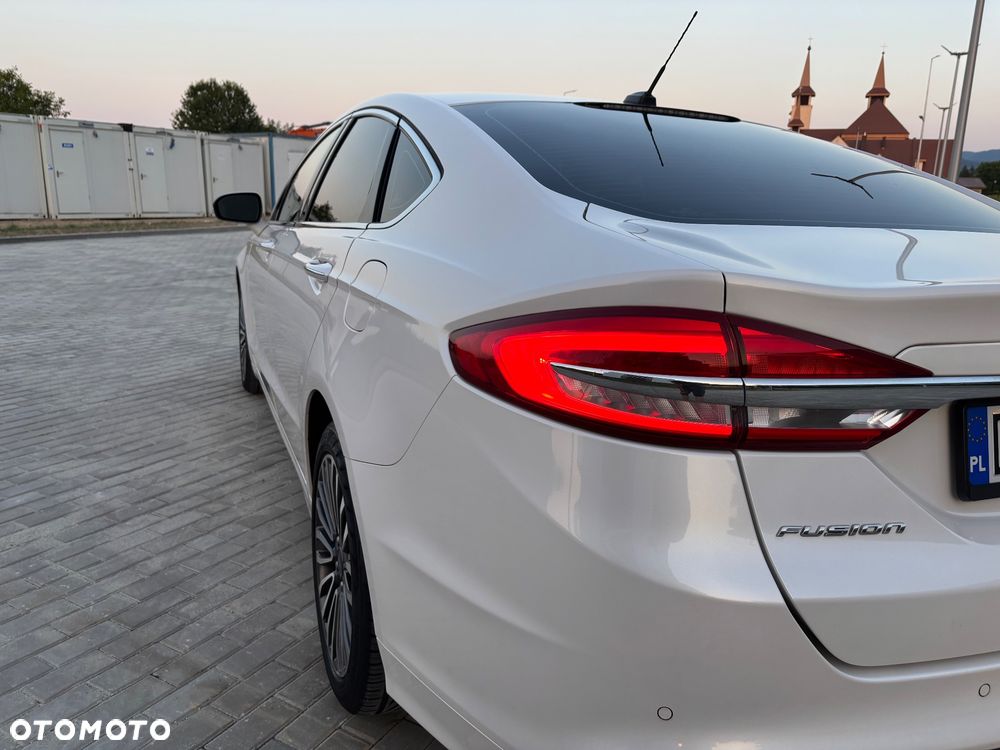 Ford Fusion 2.0 EcoBoost Titanium - 11