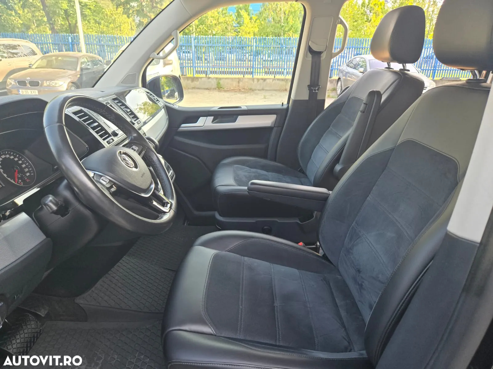 Volkswagen California - 36