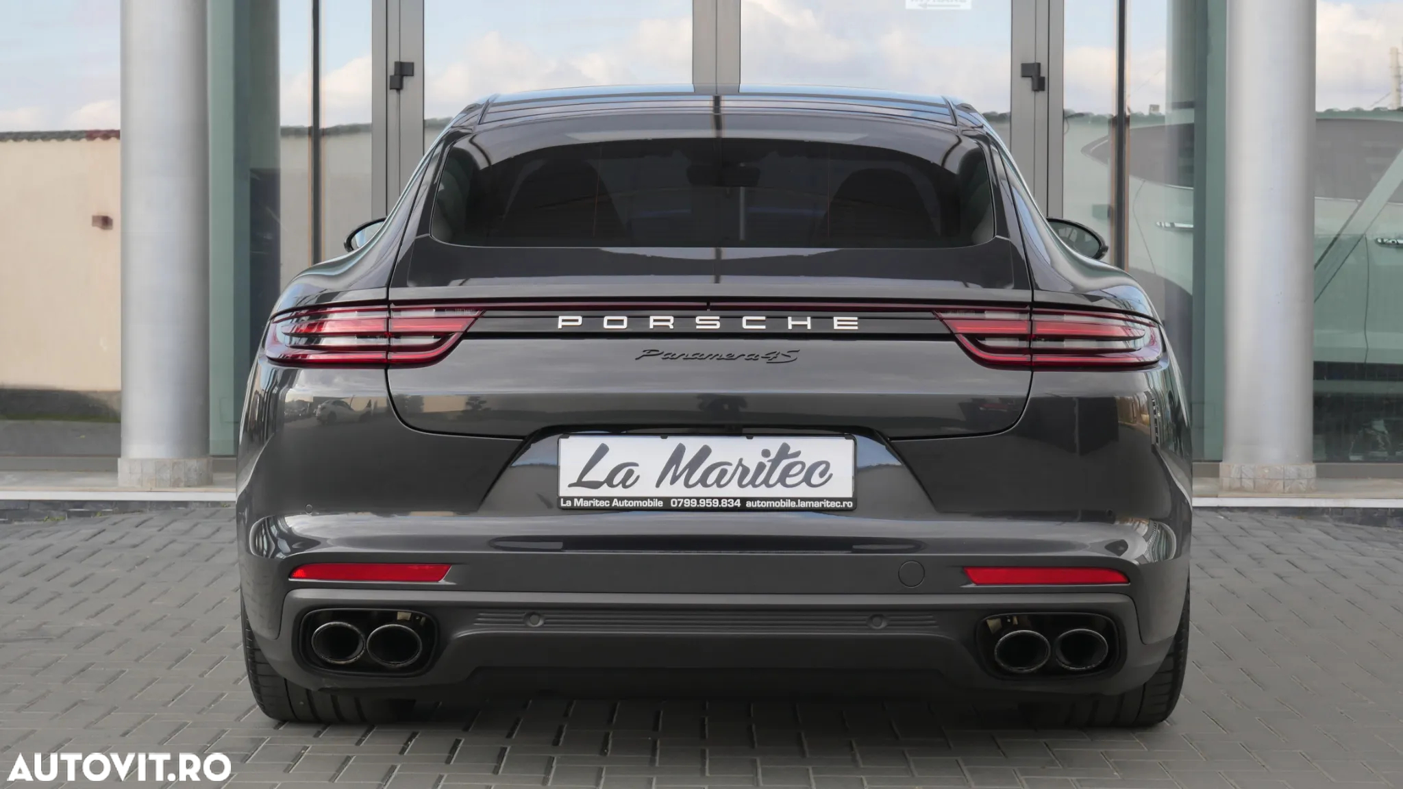 Porsche Panamera 4S - 12