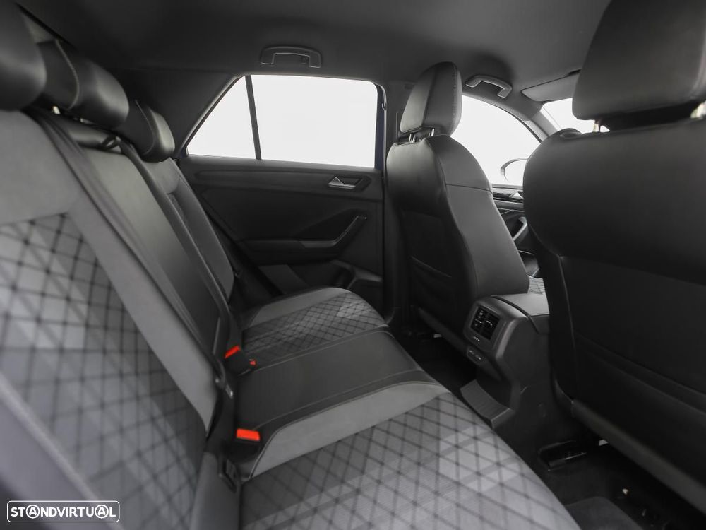 VW T-Roc 1.5 TSI R-Line DSG - 11