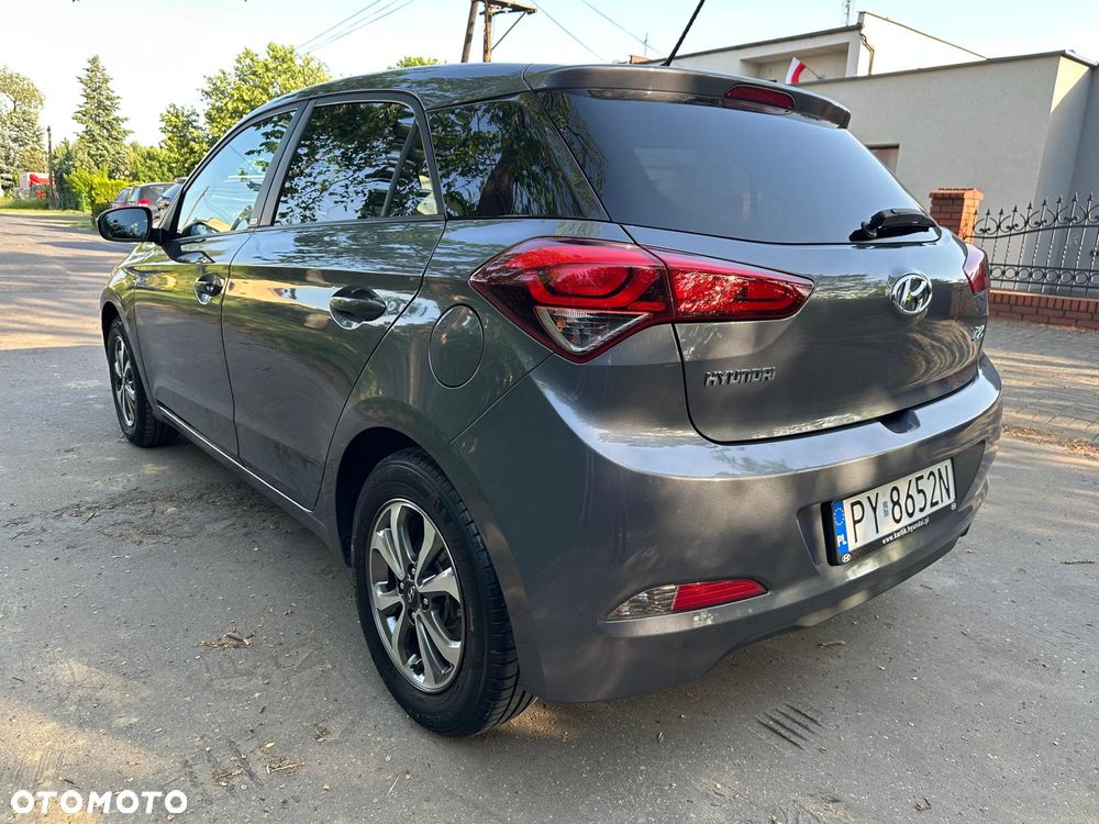 Hyundai i20 1.2 Passion - 12
