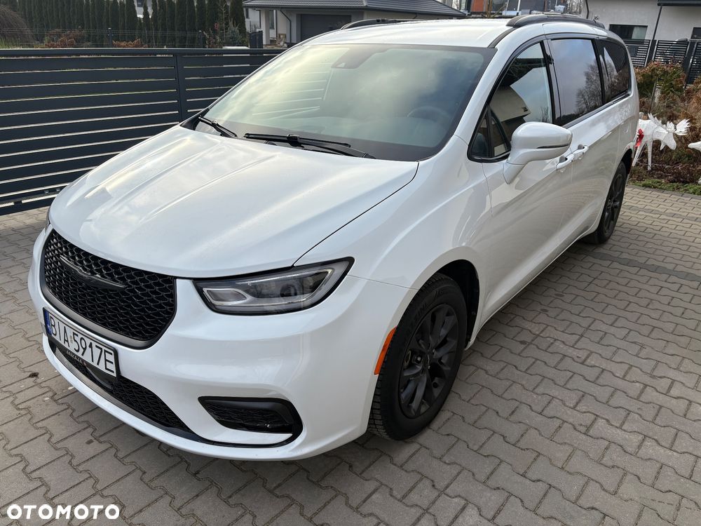 Chrysler Pacifica - 25