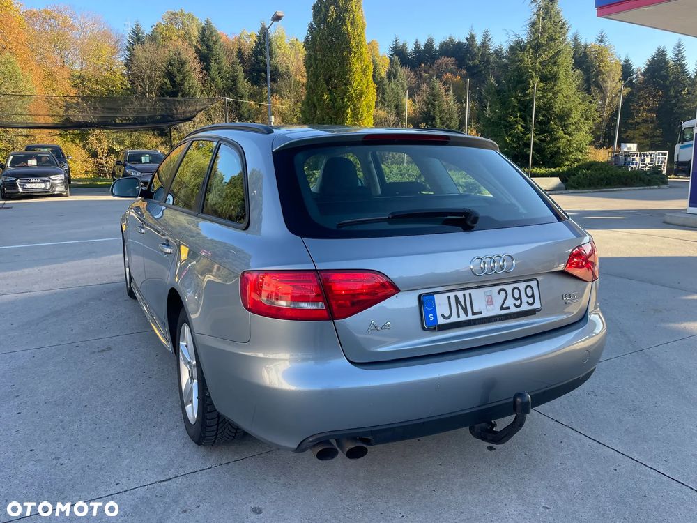 Audi A4 Avant - 8