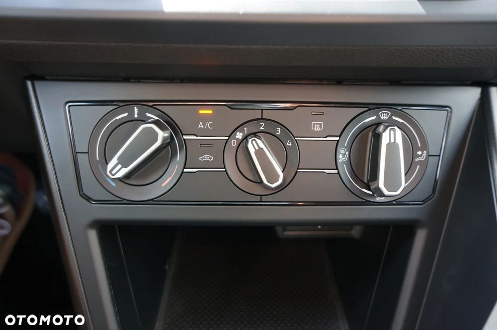 Volkswagen Polo 1.0 Move - 23