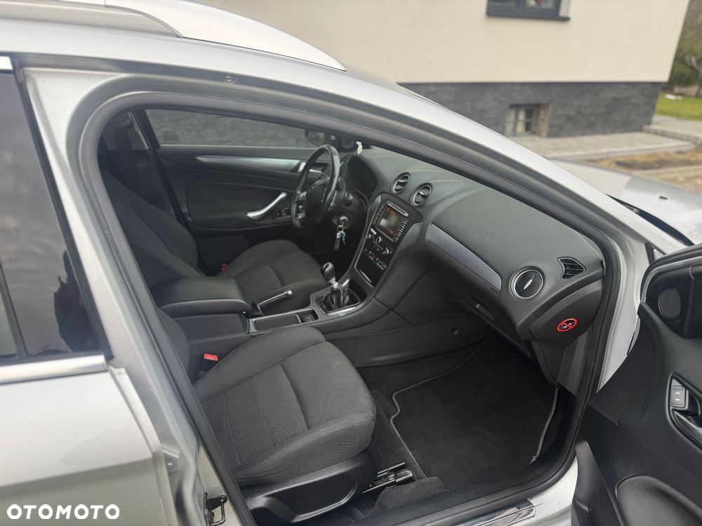 Ford Mondeo 2.2 TDCi Trend - 14